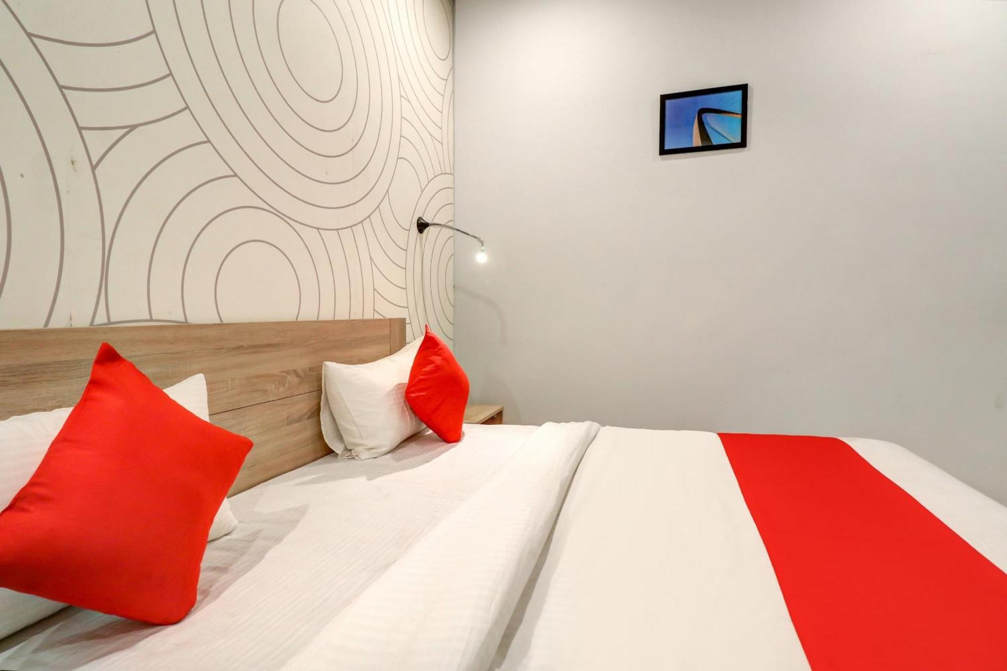 ניו דלהי Hotel O Jps Grand Hotel מראה חיצוני תמונה